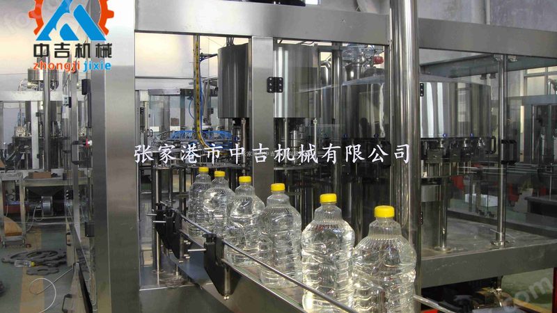 中式快餐炒菜机器人：变革传统烹饪，提升效率与品质